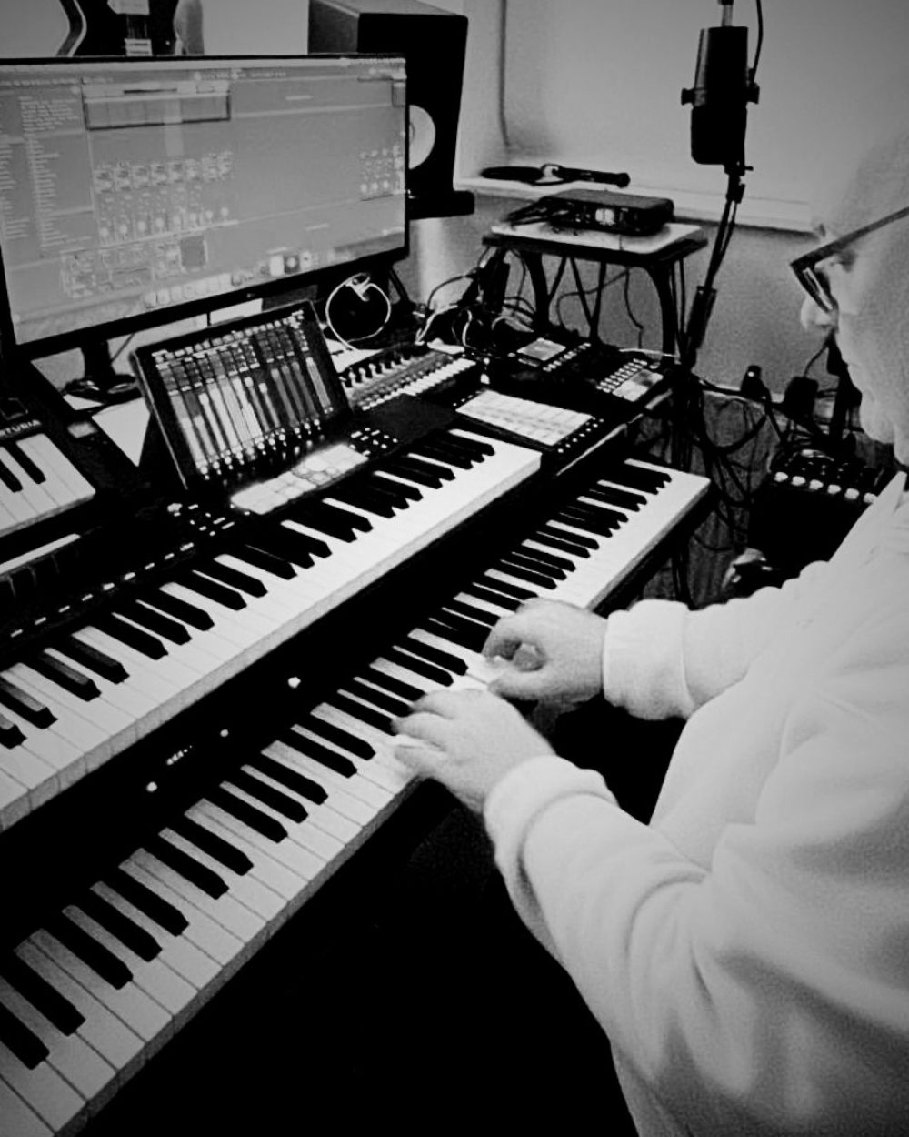Mario Benitez in his studio